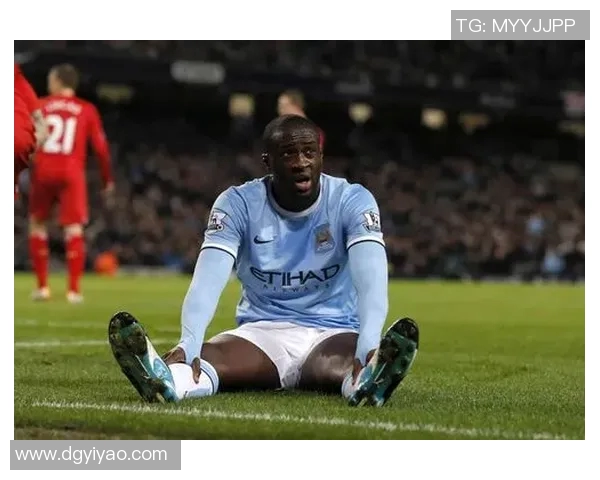 足球明星身材展示精选图片集锦展现运动员魅力与健康生活方式